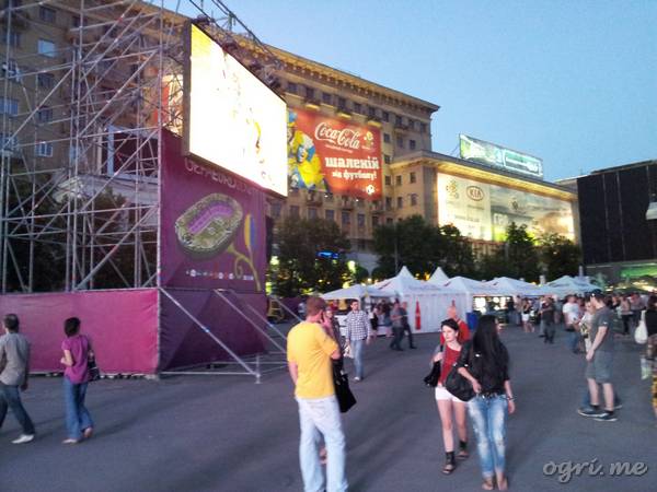 Площадь Дзержинского во время Евро - 2